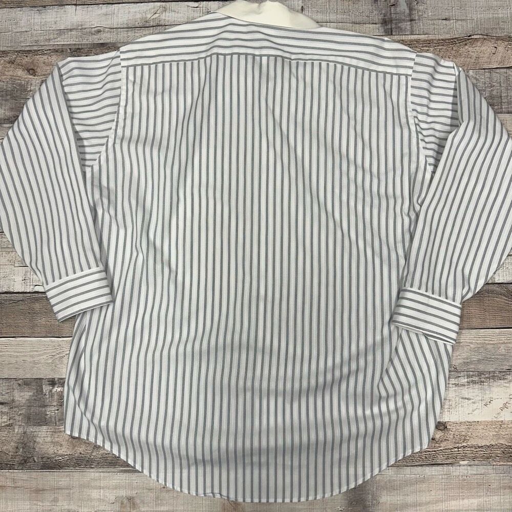 Vintage Van Heusen Men’s Striped Button Up Collared Long Sleeve Shirt Neck 17 XL - Picture 2 of 6
